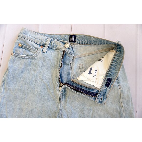Gap Denim Light Blue Mom Jeans - Size 6/28 - Picture 2 of 6